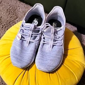 New balance sze 9 1/2  with memory soles